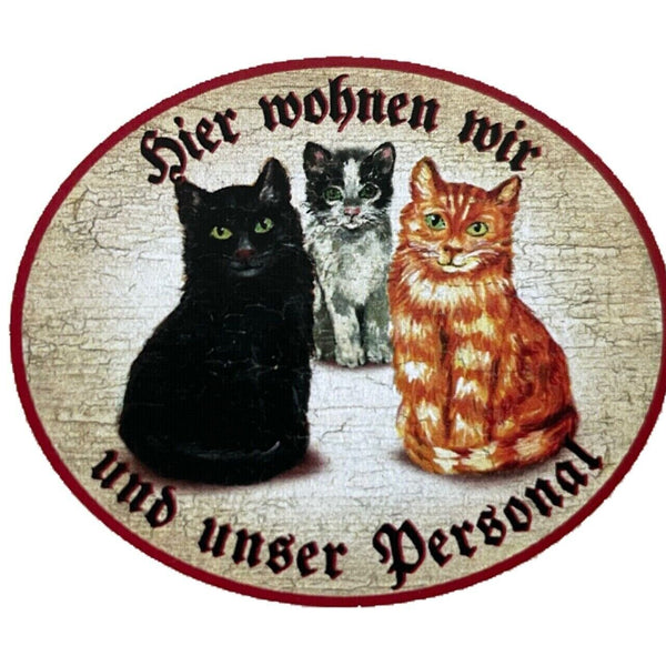 Kuk nostalgie holzschild "hier wohnen wir u.u. personal“ trio katze schwarzw rot