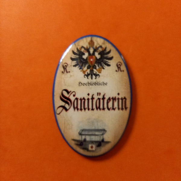 Nostalgie KuK Flaschenöffner Magnet Hochlöbliche Sanitäterin