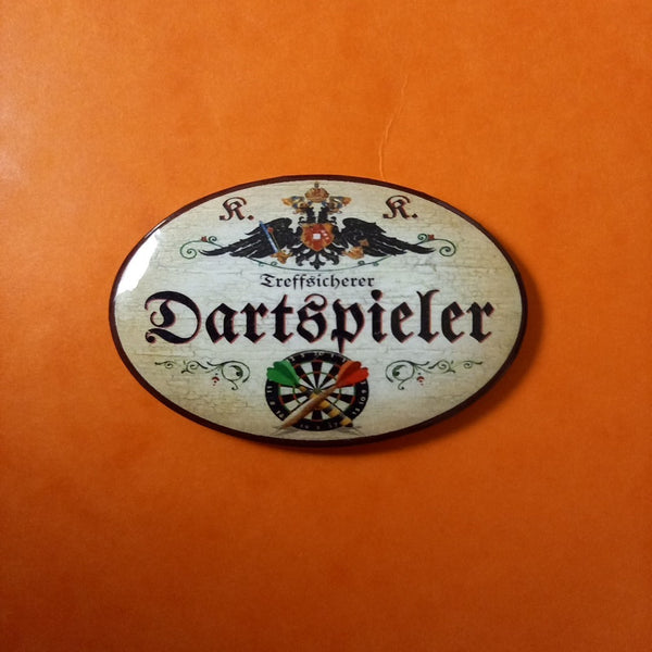 Nostalgie KuK Flaschenöffner Magnet Treffsicherer Dartspieler