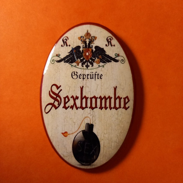 Nostalgie KuK Flaschenöffner Magnet Geprüfte Sexbombe
