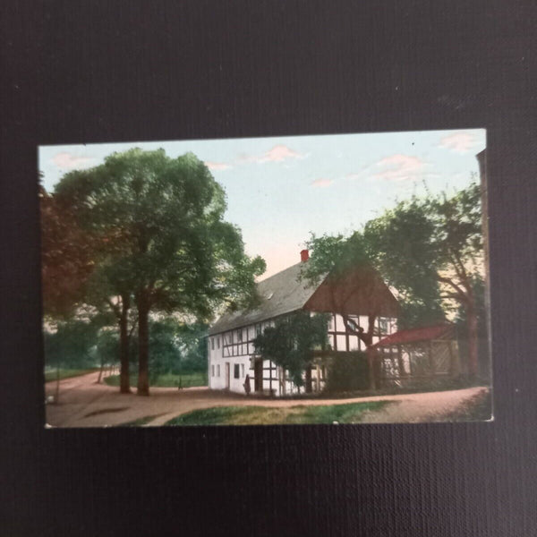 Haus mit Frau 400507 gr A