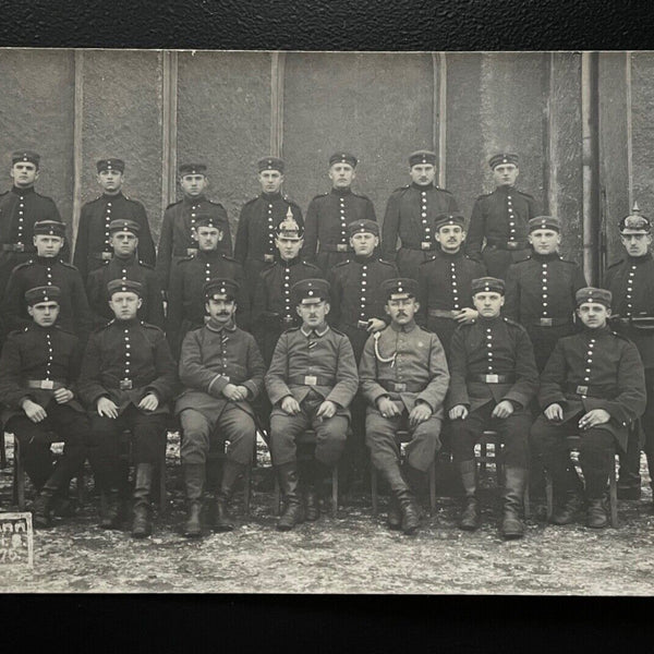 Gruppenaufnahme Soldaten Uniform Pickelhaube Neumann Zwickau 402439