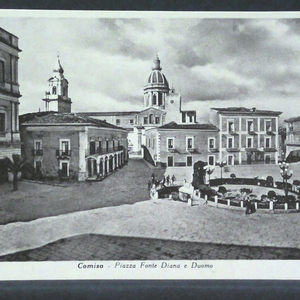 Comiso Piazza Fonte Diana e Duomo JW 402947 F