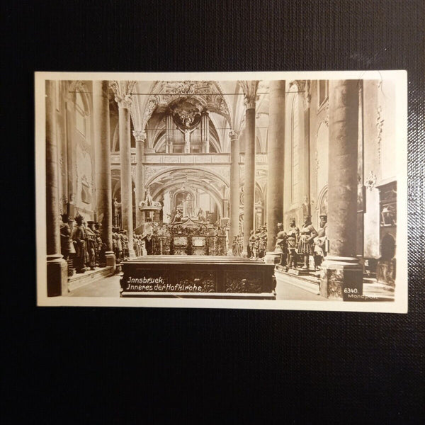 Innsbruck Inneres der Hofkirche 400314 gr F