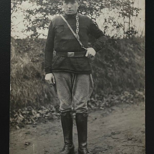 Porträt Soldat Uniform Schirmmütze Stiefel Gürtel Militär Krieg 402443