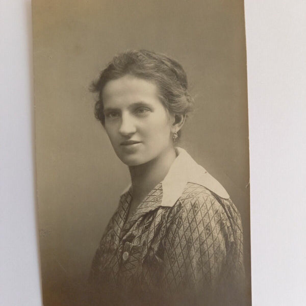 Künstlerkarte Frau S/W 20282 GR