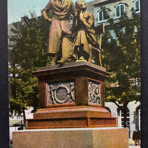 Hanau Brüder Grimm National Denkmal Doppel Statue Hessen Deutschland 400456 TH F